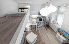 OrangeHomes H27 Calm studio in the city center